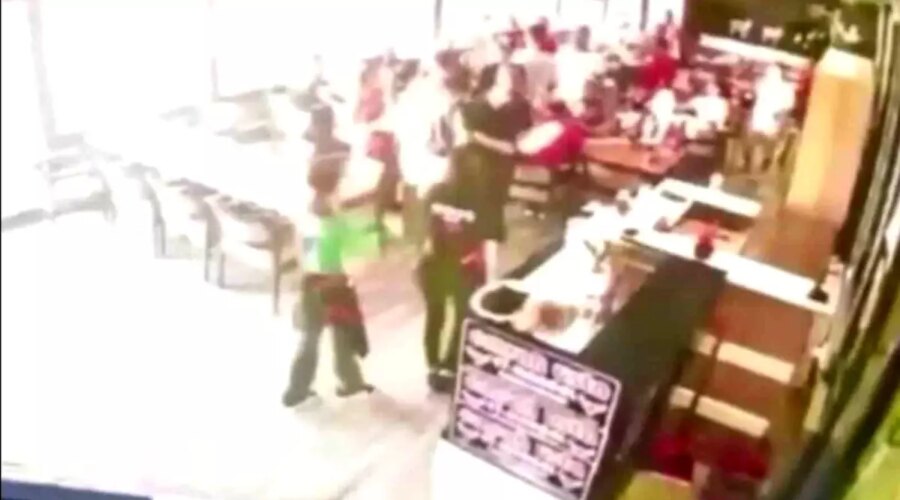 samsunspor taraftarlarina silahli saldiri lIhxAXHx