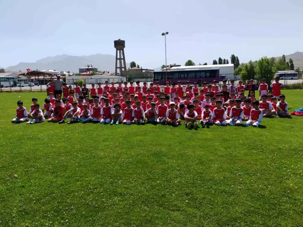 van buyuksehir belediyespordan vanspora altyapi destegi lacAKAnb