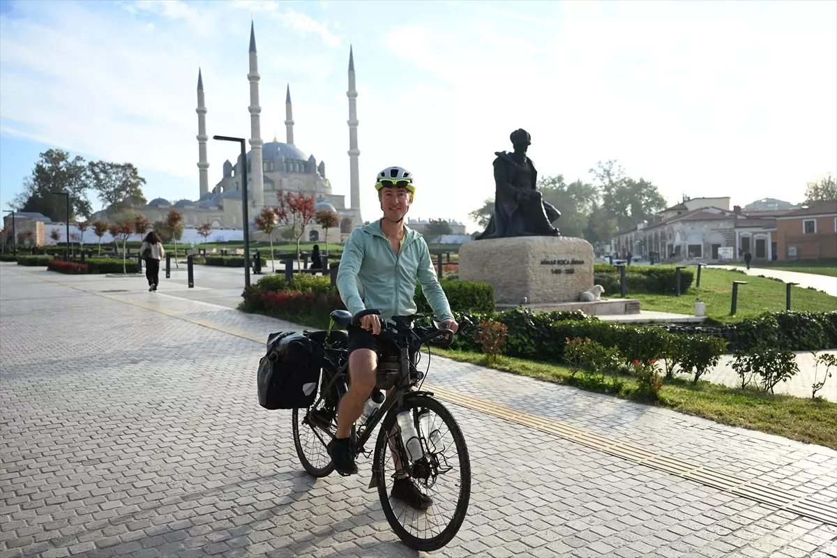 cresswellden mental saglik icin bisiklet turu FXXIHb2C.jpg